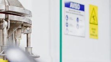 Costa Rica exporta tecnología y servicios avanzados.