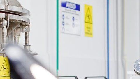 Costa Rica exporta tecnología y servicios avanzados.