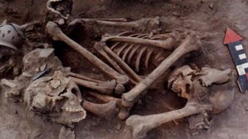 Los arqueólogos analizaron los restos de las víctimas.