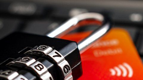 Los estafadores tienen estrategias para acceder a tu dinero.