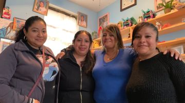 Lizbeth Fuentes, Fabiola Rodríguez, Veira Reyes y Yolanda Reyes, se dan la mano en el cuidado de sus hijos y sus obligaciones cotidianas