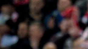 Lionel Messi tuvo un desencuentro con aficionados del Barcelona en el aeropuerto de Liverpool