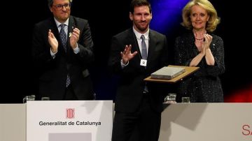 Messi recibió la Cruz de Sant Jordi