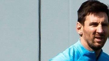 El jugador del FC Barcelona Lionel Messi va por su sexto botín de oro.