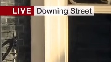 Theresa May al anunciar su salida