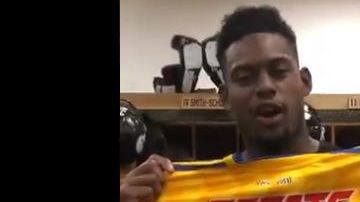Juju Smith-Schuster presumió un jersey de Tigres que le regaló Javier Aquino