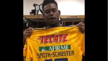 Juju Smith-Schuster presumió un jersey de Tigres que le regaló Javier Aquino