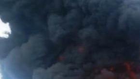 Las unidades se incendiaron tras el impacto.