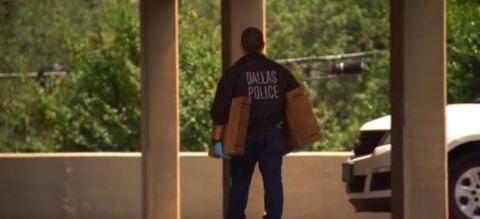 El miércoles la división de investigaciones especiales del Departamento de Policía de Dallas y el FBI, catearon la sede de la Diócesis de Dallas