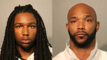 (izq.) Eric Adams de 23 años y Michael Washington de 39 años fueron acusados de un delito grave de asesinato en primer grado, dijeron las autoridades.