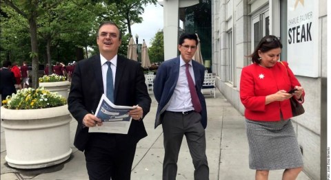 El titular de SRE, Marcelo Ebrard (izq.), sostuvo un encuentro en la Casa Blanca para abordar temas de la relación bilateral.