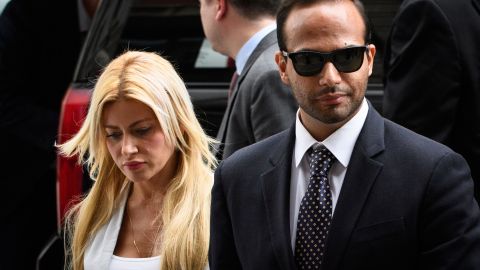 George Papadopoulos no sucumbió ante la atractiva y seductora espía