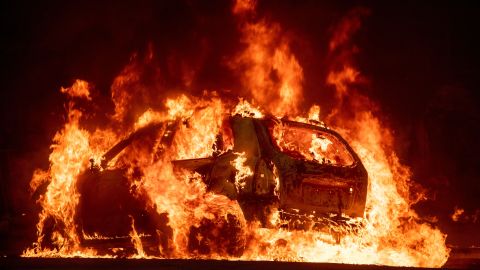 20 autos clásicos fueron perdidos en el incendio