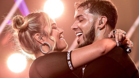 Anuel AA hizo un 'Live' y confirmó que él y Karol G rompieron hace aproximadamente 3 meses y medio.