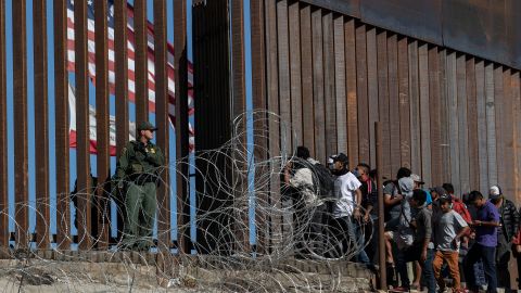 La medida supondría restringir el asilo a quien transite por un país que no es el suyo antes de llegar a EEUU.