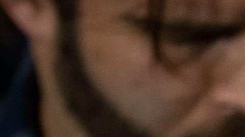 El exvicepresidente Biden busca atraer el voto de latinos.