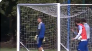 Gonzalo Higuaín perdió los estribos y confrontó a sus compañeros del Chelsea