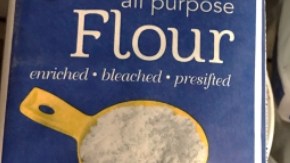 Las bolsas de cinco libras de la harina para uso general de Baker's Corner se vendieron en las tiendas Aldi en once estados.