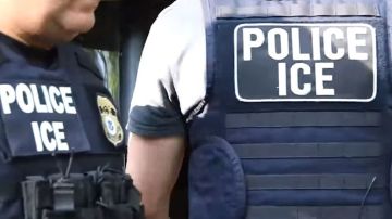 Si un indocumentado es detenido por ICE no debe firmar documento alguno.