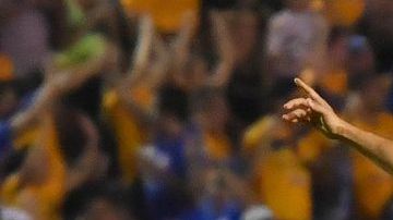 Tigres de la UANL festeja su gol solitario frente al León en la ida de la final del Clausura 2019 de la Liga MX.