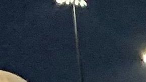 La joven rodeada de su madre Toshiko Yoneyama (d), su hermano y su abuelo (i), que han sido su apoyo siempre.  / Foto: Suministrada