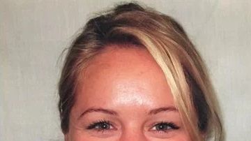 Los oficiales de la Policía Lesley Zerebny (izq) y José Gilbert Vega (der), respondieron a una llamada de emergencia por un altercado familiar en una residencia de Palm Springs en octubre del 2016.