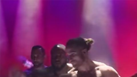 Hay una página en donde puedes personalizar el video especialmente para tu mamá.