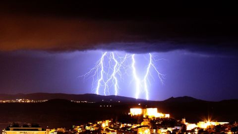 lightning-1506403_1920