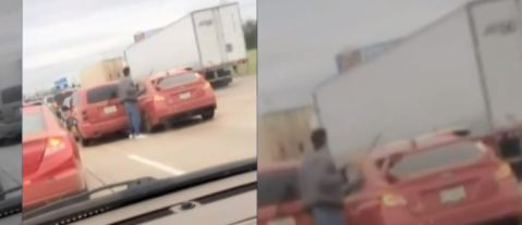 Las imágenes fueron captadas el viernes 10 de mayo sobre la autopista 635 en Dallas.