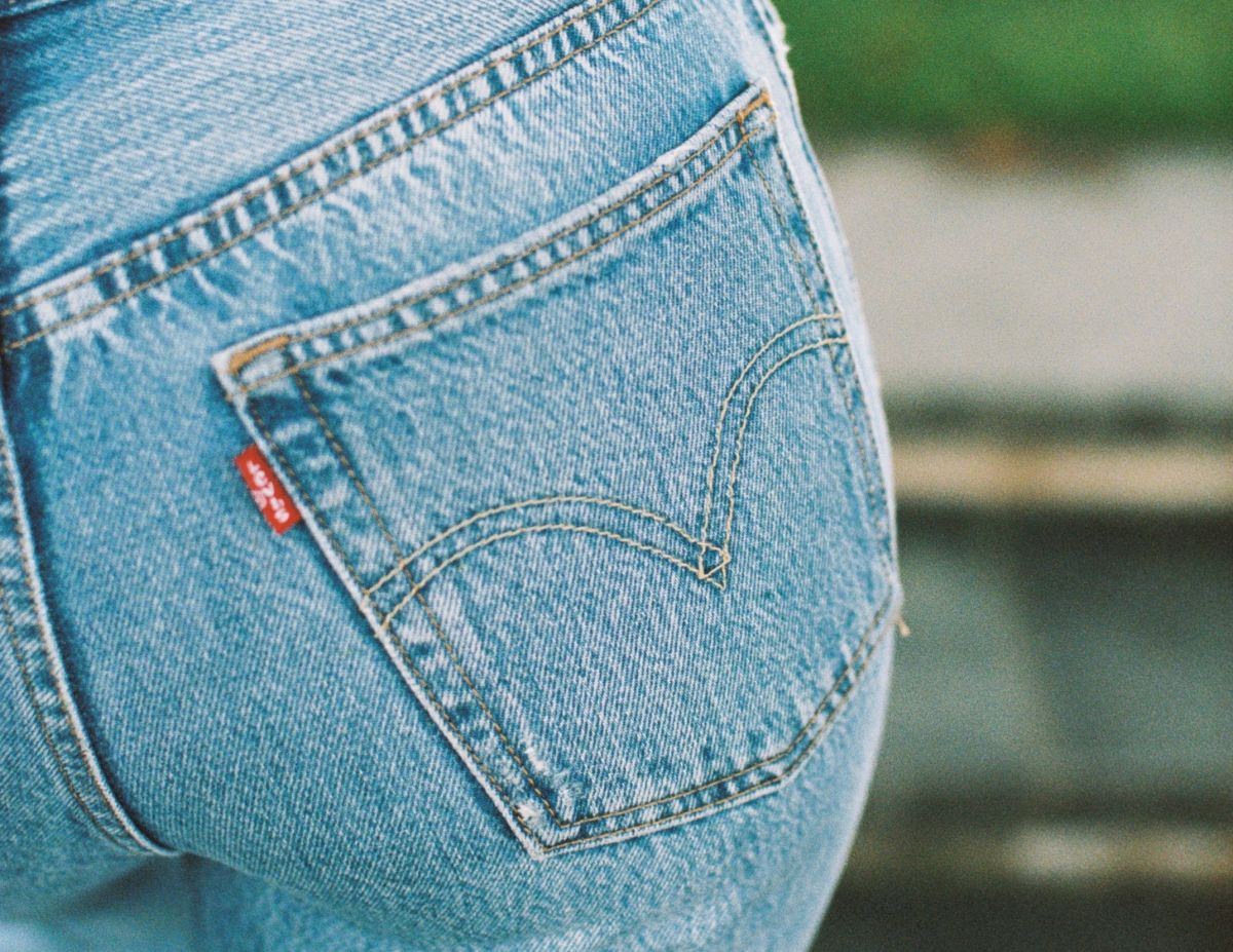 Usar jeans muy ajustados puede poner la salud en riesgo.