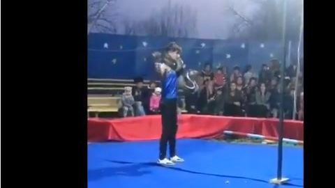 No se sabe si el empleado del circo sobrevivió a este hecho.