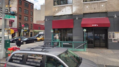 Esquina entre las calles Varick y Houston