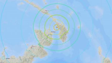 Imagen que muestra un mapa del Servicio Geológico de Estados Unidos (USGS) que localiza, este martes, un terremoto de magnitud 7,5 cerca de Kokopo, en la costa de la isla de Nueva Bretaña, región oriental de Papúa Nueva Guinea.
