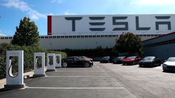 Anteriormente, Tesla había sido multada con $29,000 dólares por violaciones de seguridad.