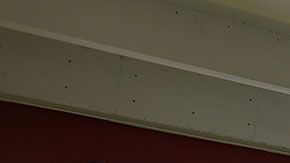 Cuando las otras tiendas tienen que subir sus precios, estas tiendas se convierten en una mejor opción para los que tienen un presupuesto ajustado.