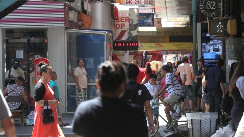 Trafico de humanos. Area de Corona, Queens.