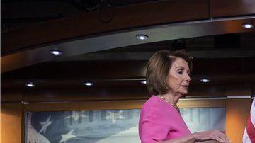 Nancy Pelosi ha encontrado una buena forma de resistir a los ataques de Trump.