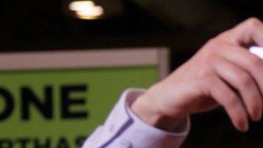 El robot humanoide Sofía participa en conferencias.