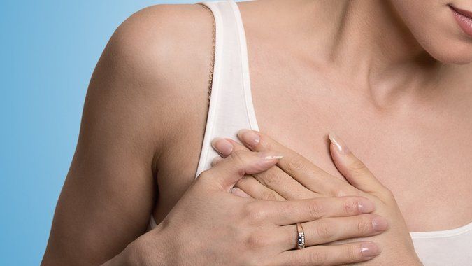 Mujer joven con cáncer de mama