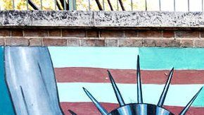 Para muchos en Irán, EEUU se inmiscuye en su país.