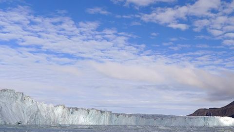 Groenlandia perdió el 40% de su hielo en un día.