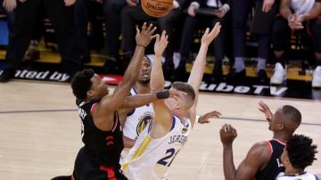 Los Raptors de Toronto, se volvieron a adelantar a Golden State en las finales de la NBA.