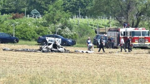 Policías y bomberos en la escena