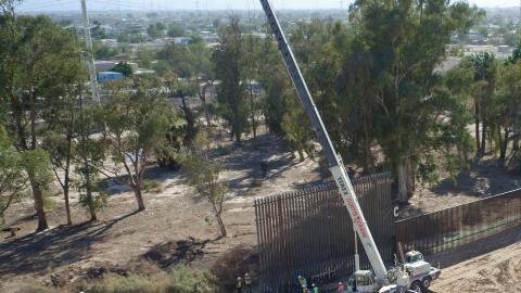 Reemplazo de la valla fronteriza en Calexico,