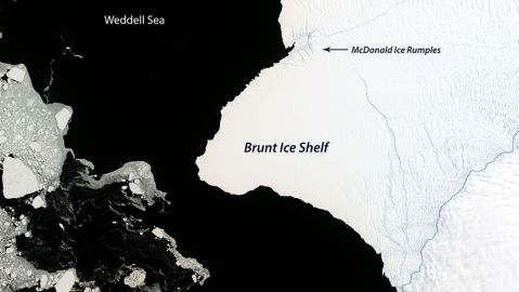 El iceberg puede desprenderse en cualquier momento.