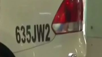 Captan a doña Consuelo Loera, mamá de "El Chapo" Guzmán en aeropuerto