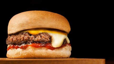 Cada vez son más las grandes empresas que buscan tener una participación en el mercado de las hamburguesas vegetales.