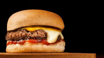 Cada vez son más las grandes empresas que buscan tener una participación en el mercado de las hamburguesas vegetales.