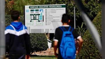 Colegio de Valencia donde se detuvo a un joven que apuñaló a su profesora.