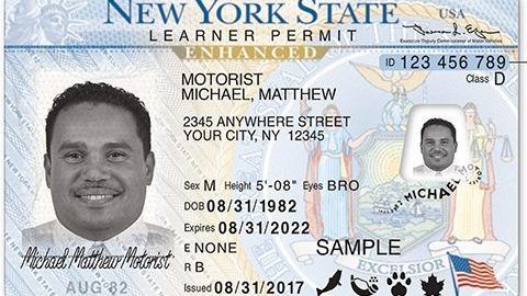 No obligatorio conseguir una, pero te ahorrarán tiempo y no ocuparas cargar otros documentos de identificación
